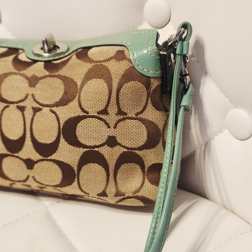 VINTAGE COACH Signature Turn-lock Jacquard C Brown and Turquoise Wristlet - Picture 2 of 12
